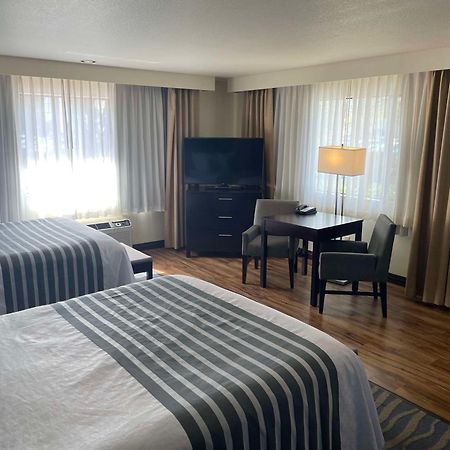 Best Western Plus Edmonds Harbor Inn Exterior foto