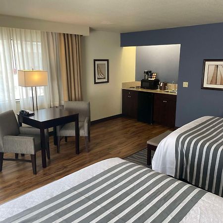 Best Western Plus Edmonds Harbor Inn Exterior foto