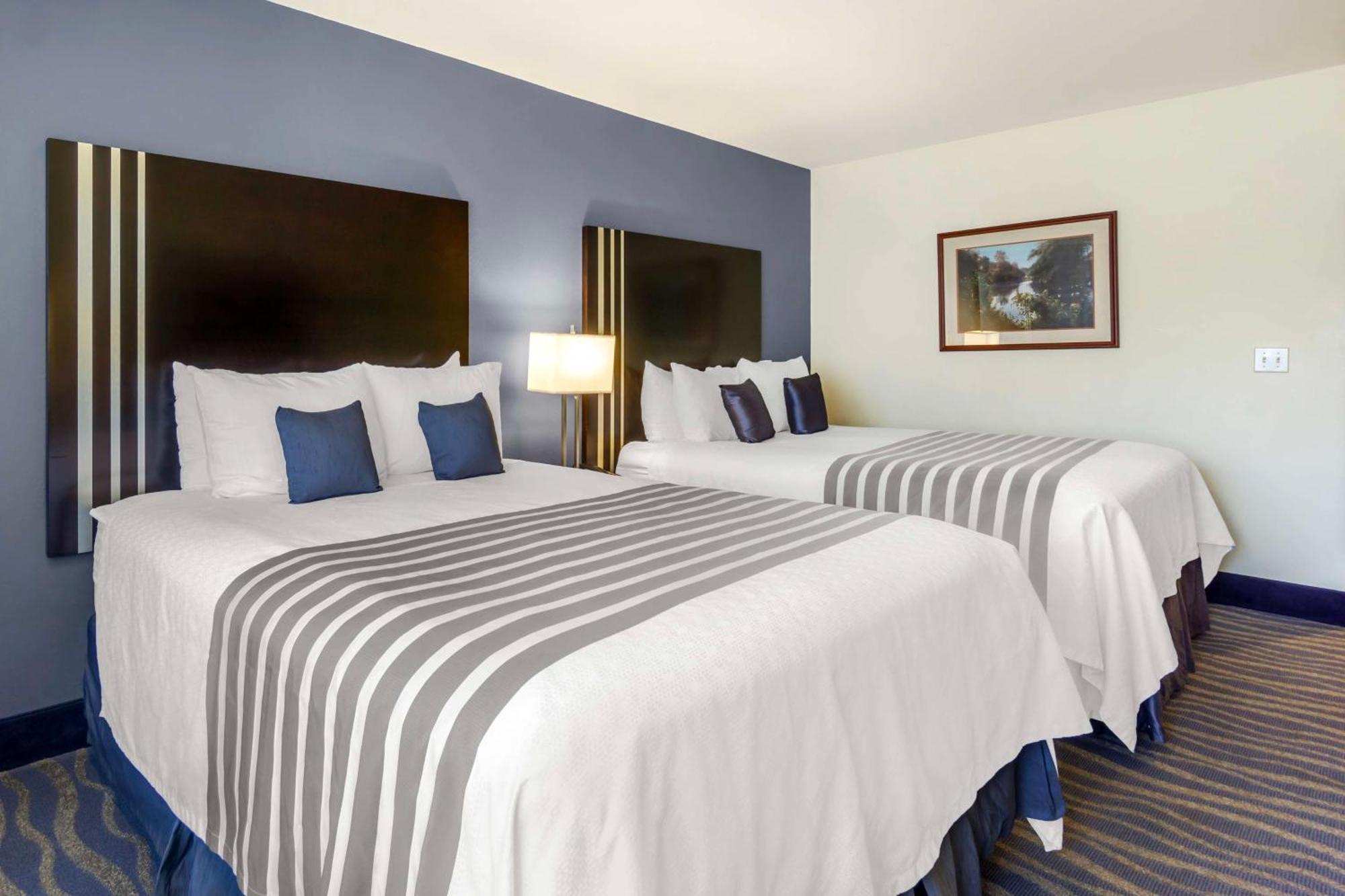 Best Western Plus Edmonds Harbor Inn Exterior foto