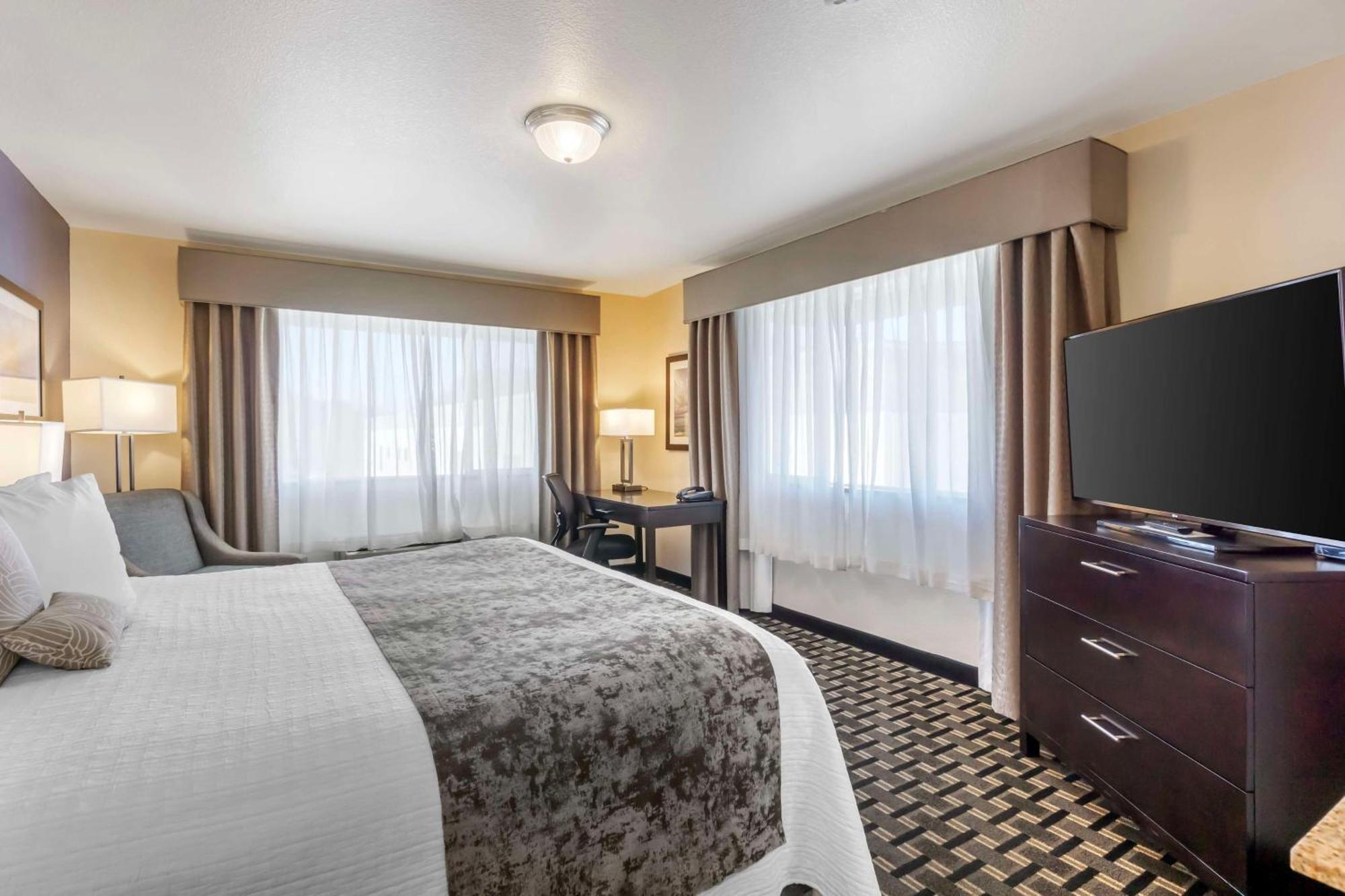 Best Western Plus Edmonds Harbor Inn Exterior foto